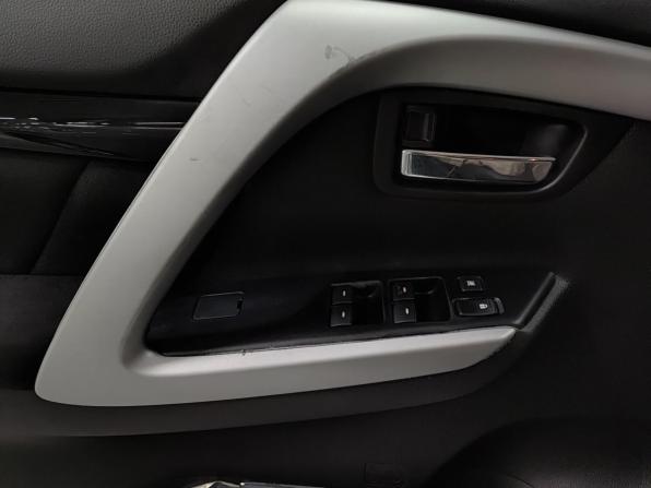 Mitsubishi Pajero Sport III с пробегом 2017 года, цена 2 550 000 рублей, 245266 км, внедорожник, Автокод Объявления