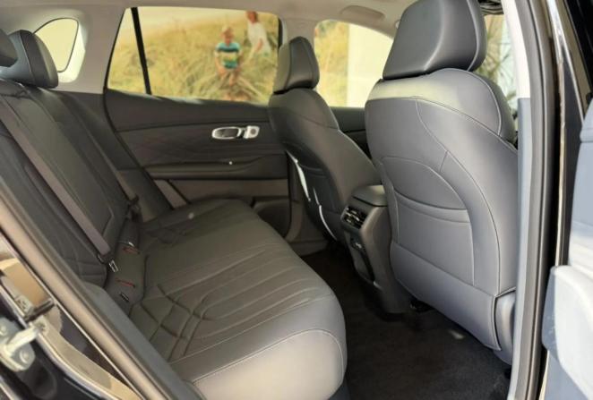 Новый Geely EX5 EM-i 2026 года, цена 3 974 990 рублей, внедорожник, Автокод Объявления