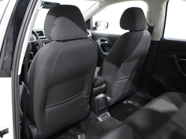 Volkswagen Polo V Рестайлинг с пробегом 2017 года, цена 1 039 000 рублей, 191659 км, седан, Автокод Объявления