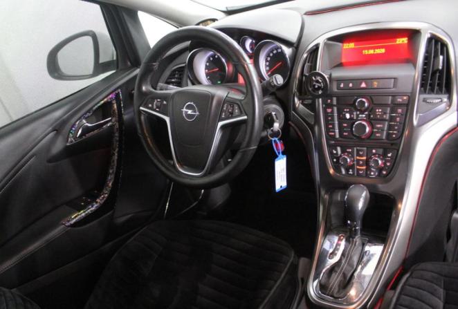 Opel Astra H Рестайлинг с пробегом 2010 года, цена 700 000 рублей, 145120 км, хэтчбек, Автокод Объявления