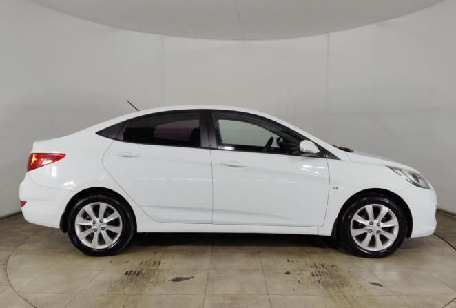 Hyundai Solaris I с пробегом 2012 года, цена 850 000 рублей, 134000 км, седан, Автокод Объявления