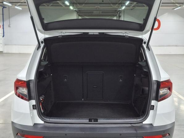 Skoda Karoq I с пробегом 2022 года, цена 2 899 000 рублей, 26801 км, внедорожник, Автокод Объявления
