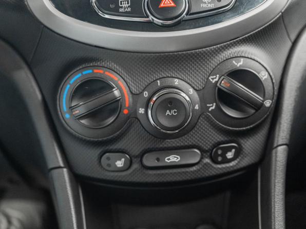 Hyundai Solaris I с пробегом 2012 года, цена 750 000 рублей, 147200 км, седан, Автокод Объявления