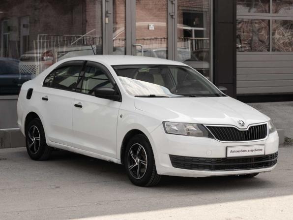 Skoda Rapid I с пробегом 2017 года, цена 670 000 рублей, 190426 км, лифтбек, Автокод Объявления