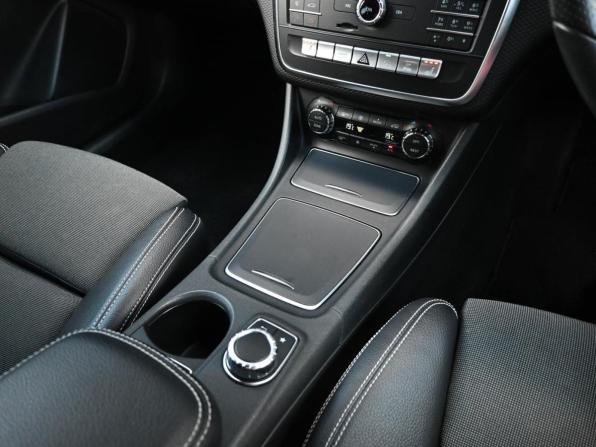 Mercedes-Benz A-Класс III (W176) Рестайлинг с пробегом 2017 года, цена 1 599 000 рублей, 50169 км, хэтчбек, Автокод Объявления