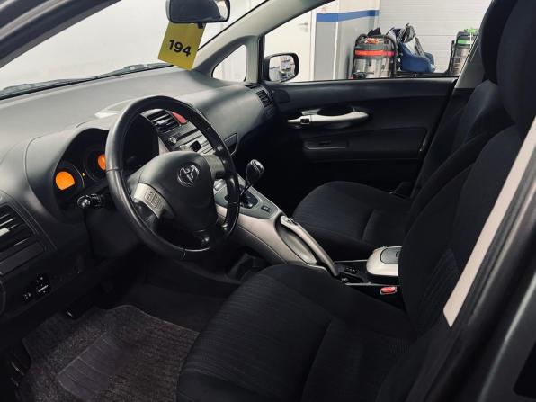 Toyota Auris I с пробегом 2008 года, цена 530 000 рублей, 195000 км, хэтчбек, Автокод Объявления