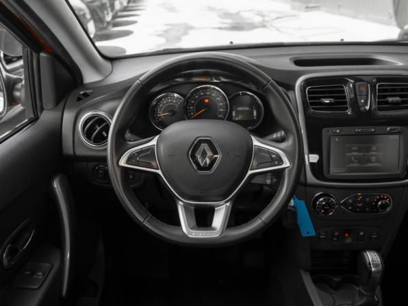 Renault Sandero II Рестайлинг с пробегом 2021 года, цена 1 375 000 рублей, 108200 км, хэтчбек, Автокод Объявления