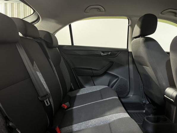 Skoda Rapid II с пробегом 2021 года, цена 1 499 900 рублей, 98739 км, лифтбек, Автокод Объявления