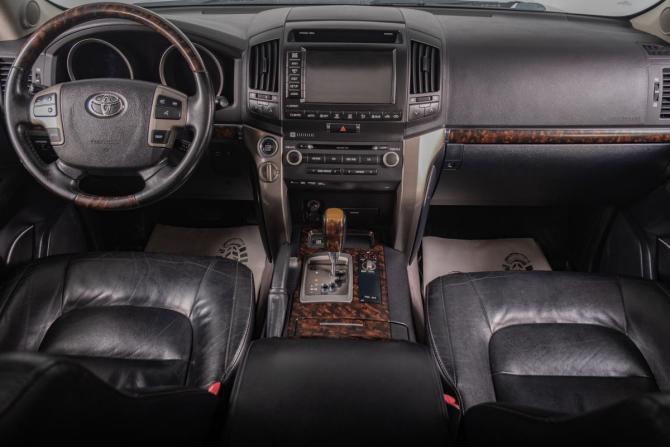 Toyota Land Cruiser 200 Series с пробегом 2011 года, цена 3 299 000 рублей, 268000 км, внедорожник, Автокод Объявления