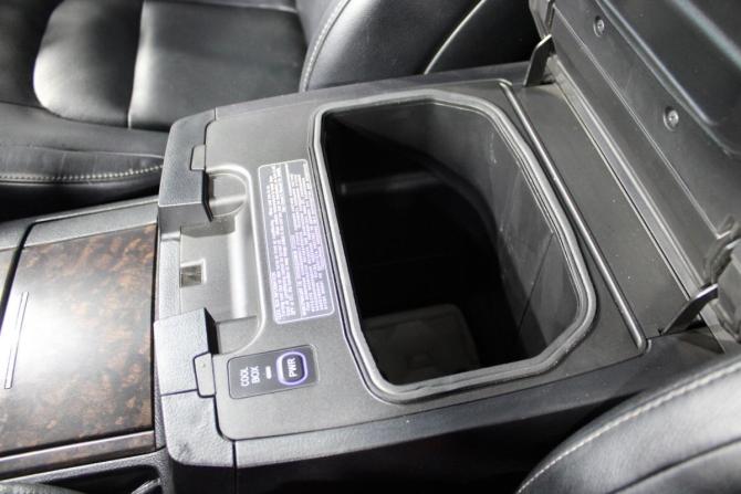 Toyota Land Cruiser 200 Series Рестайлинг 1 с пробегом 2014 года, цена 3 249 000 рублей, 295588 км, внедорожник, Автокод Объявления