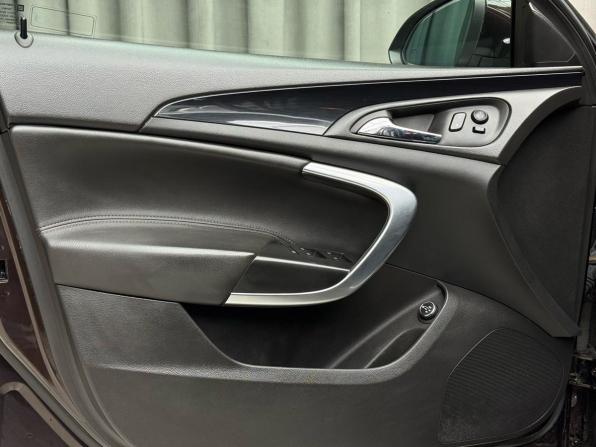Opel Insignia I Рестайлинг с пробегом 2014 года, цена 1 279 000 рублей, 119499 км, универсал, Автокод Объявления