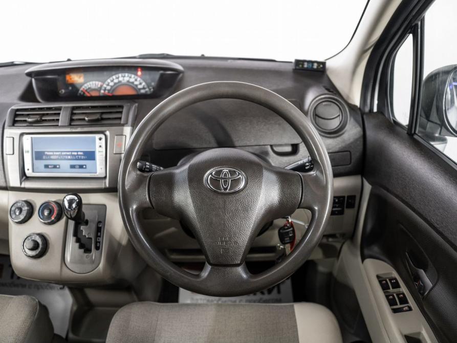 Toyota Passo Sette Иркутск  - изображение 10
