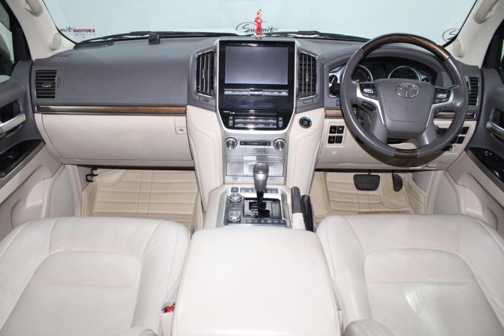 Toyota Land Cruiser 200 Series Рестайлинг 2 Владивосток  - изображение 16