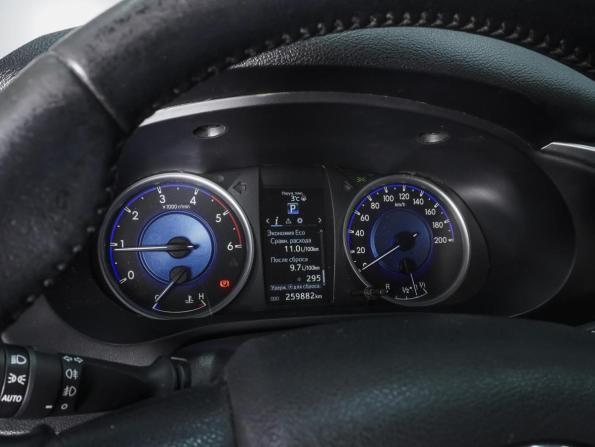Toyota Hilux VIII с пробегом 2017 года, цена 3 720 000 рублей, 259882 км, offers.body_type.unknown, Автокод Объявления