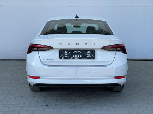 Skoda Octavia IV (A8) с пробегом 2021 года, цена 1 998 000 рублей, 85520 км, лифтбек, Автокод Объявления