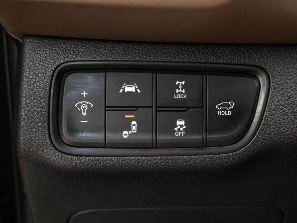 Hyundai Santa Fe IV с пробегом 2018 года, цена 2 894 000 рублей, 113000 км, внедорожник, Автокод Объявления
