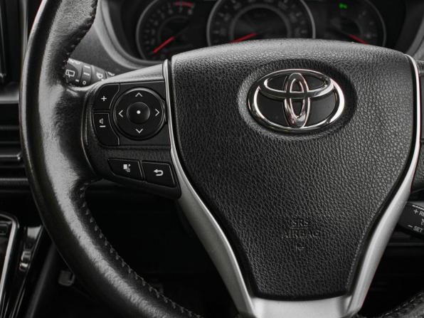 Toyota Noah III (R80) Рестайлинг с пробегом 2019 года, цена 2 469 000 рублей, 170597 км, минивэн, Автокод Объявления