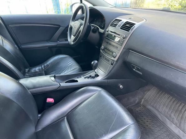 Toyota Avensis III с пробегом 2010 года, цена 950 000 рублей, 231700 км, седан, Автокод Объявления