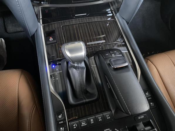 Lexus LX III Рестайлинг 2 с пробегом 2021 года, цена 11 100 000 рублей, 111254 км, внедорожник, Автокод Объявления
