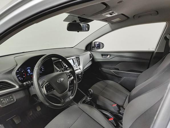 Hyundai Solaris II с пробегом 2018 года, цена 1 200 000 рублей, 130000 км, седан, Автокод Объявления