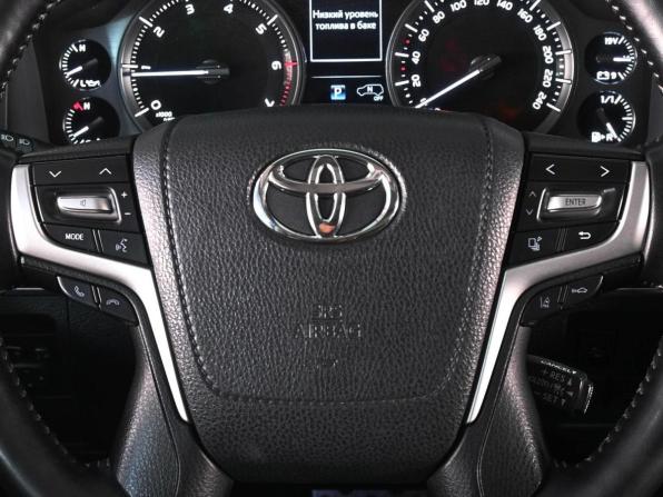 Toyota Land Cruiser 200 Series Рестайлинг 2 с пробегом 2016 года, цена 4 619 000 рублей, 392092 км, внедорожник, Автокод Объявления