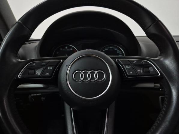 Audi A3 III (8V) Рестайлинг с пробегом 2018 года, цена 2 100 000 рублей, 89323 км, седан, Автокод Объявления