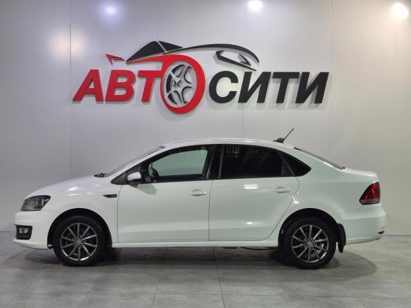 Volkswagen Polo V Рестайлинг с пробегом 2018 года, цена 1 020 000 рублей, 170000 км, седан, Автокод Объявления