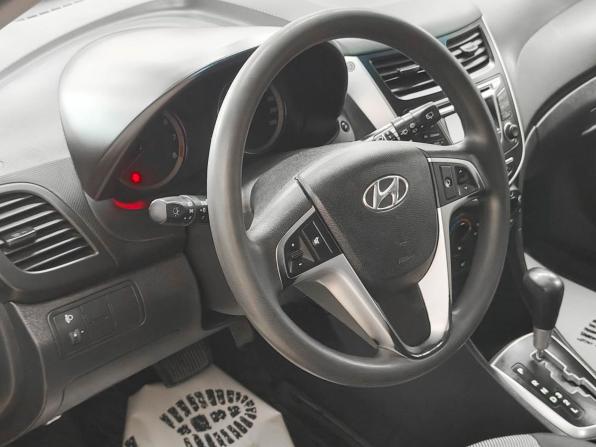 Hyundai Solaris I с пробегом 2013 года, цена 659 000 рублей, 134019 км, хэтчбек, Автокод Объявления
