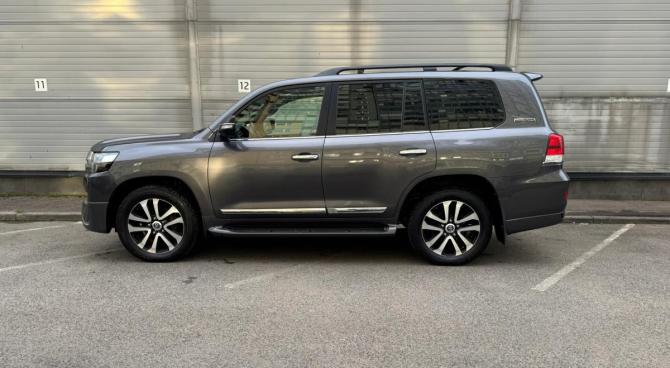 Toyota Land Cruiser 200 Series Рестайлинг 2 с пробегом 2019 года, цена 6 479 000 рублей, 190380 км, внедорожник, Автокод Объявления