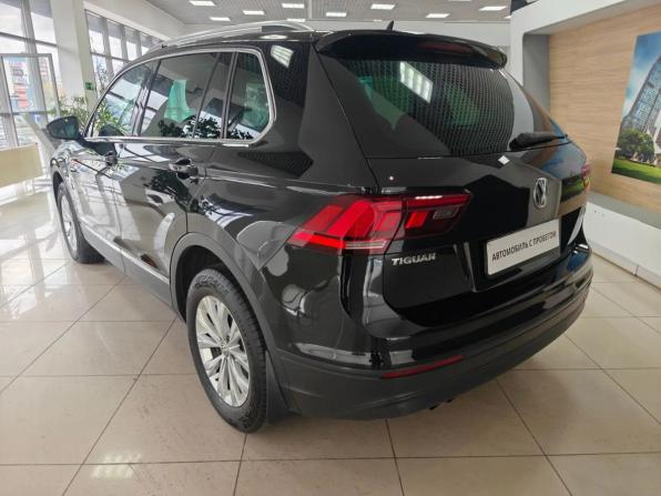 Volkswagen Tiguan II с пробегом 2018 года, цена 1 999 000 рублей, 153552 км, внедорожник, Автокод Объявления