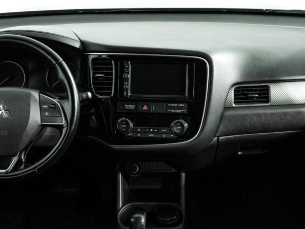 Mitsubishi Outlander III Рестайлинг 2 с пробегом 2016 года, цена 1 359 585 рублей, 202248 км, внедорожник, Автокод Объявления