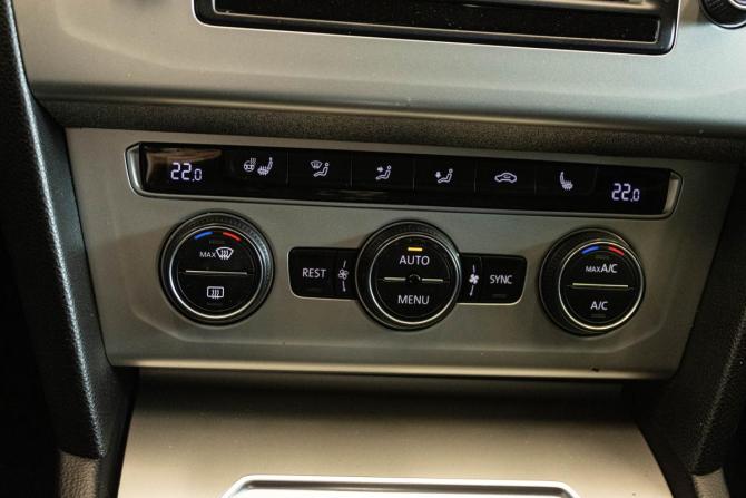 Volkswagen Passat B8 с пробегом 2015 года, цена 1 687 000 рублей, 126423 км, седан, Автокод Объявления