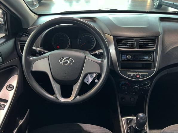 Hyundai Solaris I Рестайлинг с пробегом 2014 года, цена 750 000 рублей, 214000 км, седан, Автокод Объявления
