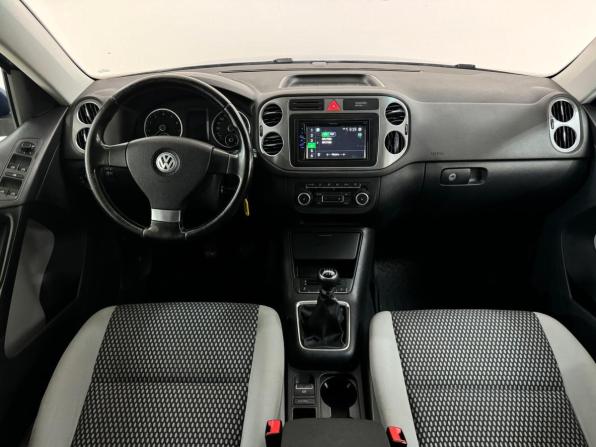 Volkswagen Tiguan I с пробегом 2010 года, цена 950 000 рублей, 178236 км, внедорожник, Автокод Объявления