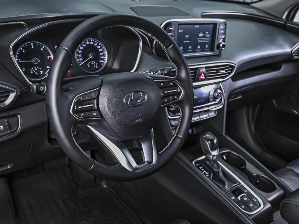 Hyundai Santa Fe IV с пробегом 2018 года, цена 2 388 000 рублей, 227344 км, внедорожник, Автокод Объявления