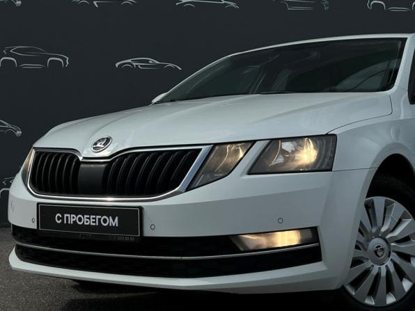 Skoda Octavia III (A7) Рестайлинг с пробегом 2018 года, цена 998 600 рублей, 324119 км, лифтбек, Автокод Объявления
