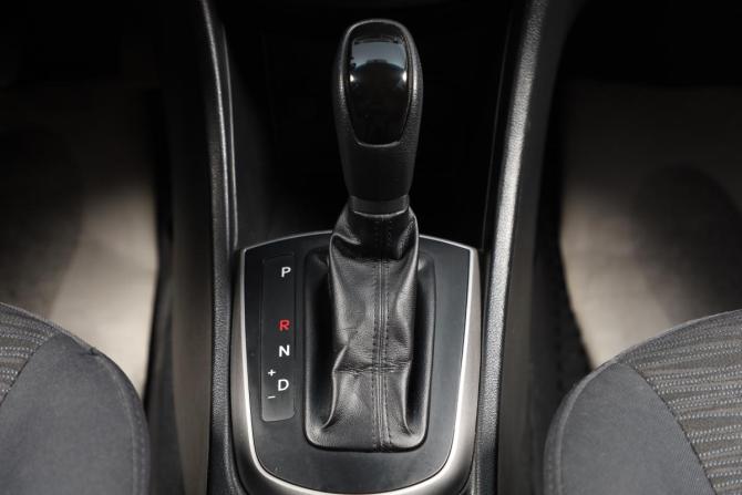 Hyundai Solaris I Рестайлинг с пробегом 2015 года, цена 869 000 рублей, 125000 км, хэтчбек, Автокод Объявления