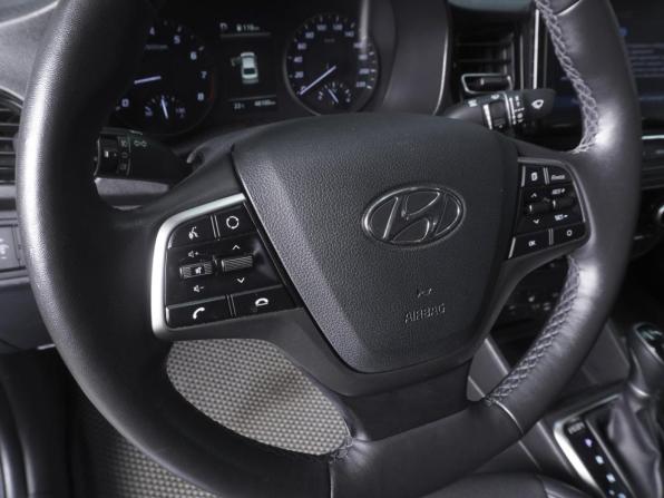 Hyundai Solaris II Рестайлинг с пробегом 2022 года, цена 1 879 000 рублей, 48633 км, седан, Автокод Объявления