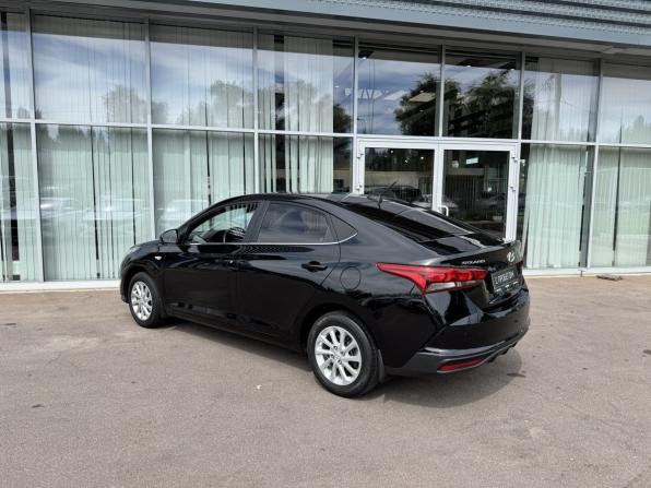 Hyundai Solaris II Рестайлинг с пробегом 2021 года, цена 1 799 000 рублей, 82253 км, седан, Автокод Объявления