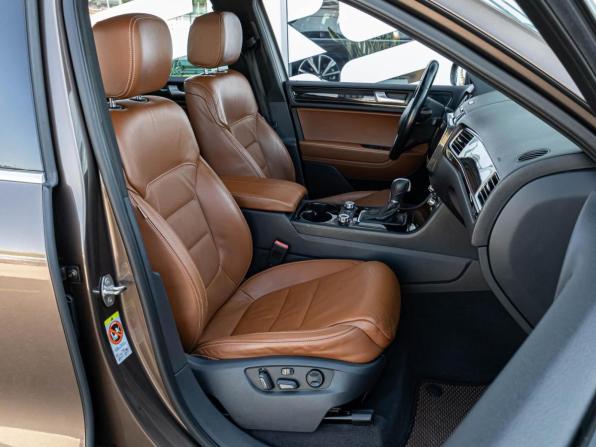 Volkswagen Touareg II с пробегом 2014 года, цена 2 340 000 рублей, 203941 км, внедорожник, Автокод Объявления