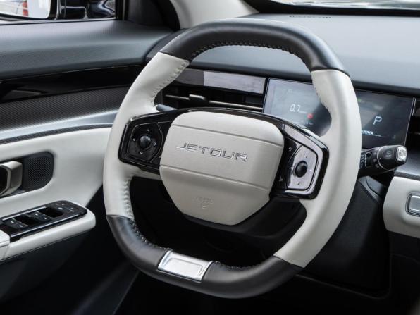 JETOUR DASHING I с пробегом 2023 года, цена 1 865 000 рублей, 43557 км, внедорожник, Автокод Объявления