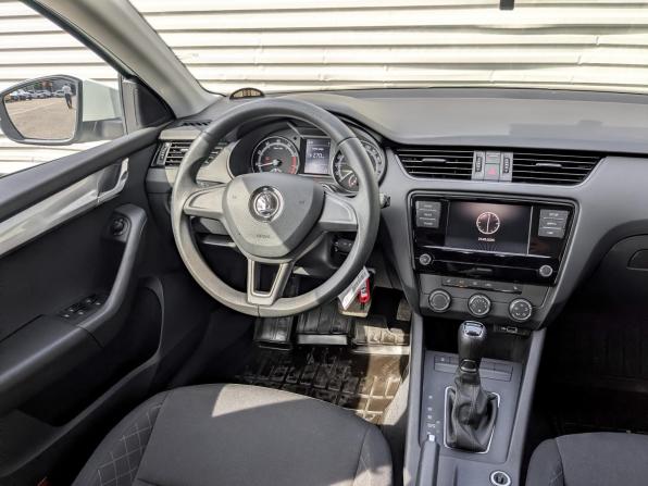 Skoda Octavia III (A7) Рестайлинг с пробегом 2020 года, цена 2 145 000 рублей, 65372 км, лифтбек, Автокод Объявления