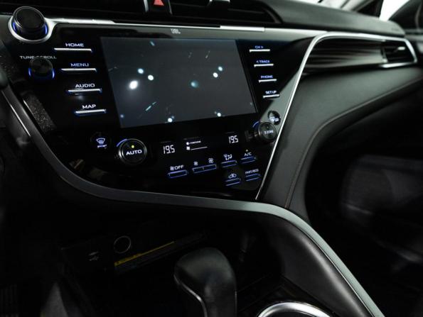 Toyota Camry VIII (XV70) с пробегом 2018 года, цена 2 919 700 рублей, 107630 км, седан, Автокод Объявления