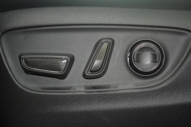 Toyota Land Cruiser Prado 250 Series с пробегом 2024 года, цена 12 380 000 рублей, 36 км, внедорожник, Автокод Объявления