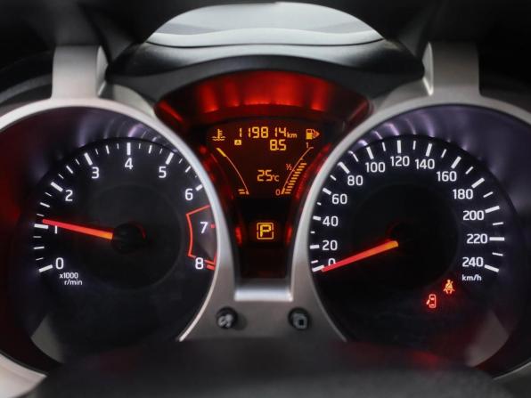 Nissan Juke I Рестайлинг с пробегом 2015 года, цена 1 249 000 рублей, 119814 км, внедорожник, Автокод Объявления
