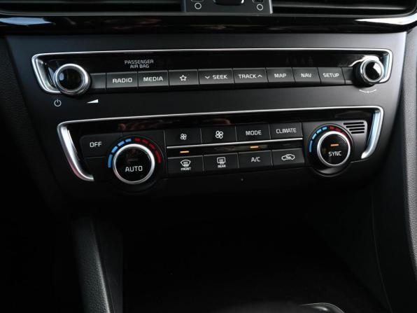 Kia Optima IV Рестайлинг с пробегом 2019 года, цена 1 949 000 рублей, 94047 км, седан, Автокод Объявления