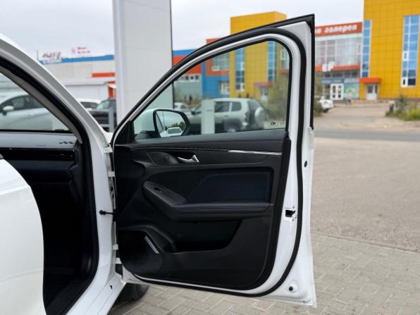 Haval Jolion I с пробегом 2023 года, цена 1 990 000 рублей, 33308 км, внедорожник, Автокод Объявления