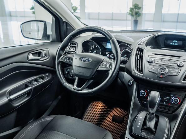 Ford Kuga II Рестайлинг с пробегом 2017 года, цена 1 730 000 рублей, 70620 км, внедорожник, Автокод Объявления