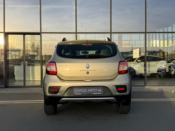 Renault Sandero II с пробегом 2017 года, цена 780 000 рублей, 236913 км, хэтчбек, Автокод Объявления