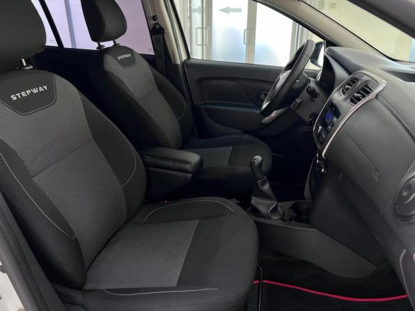 Renault Logan II Рестайлинг с пробегом 2020 года, цена 1 150 000 рублей, 76220 км, седан, Автокод Объявления
